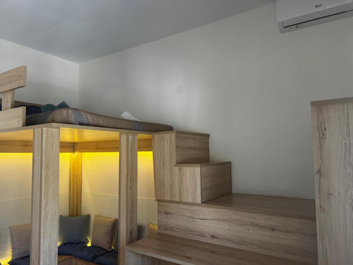 Seaview Room With Share Some Place Αθήνα Εξωτερικό φωτογραφία