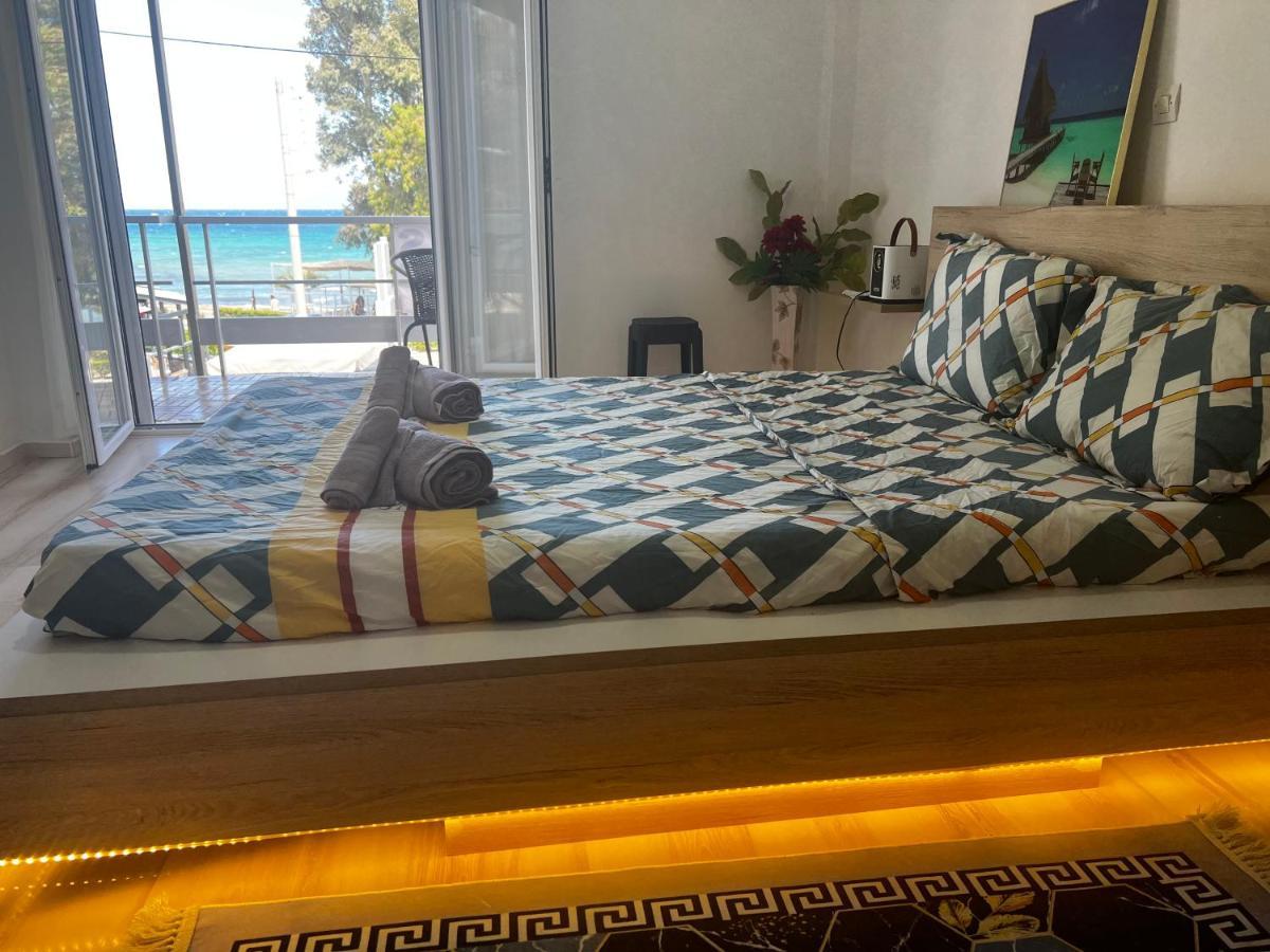Seaview Room With Share Some Place Αθήνα Εξωτερικό φωτογραφία